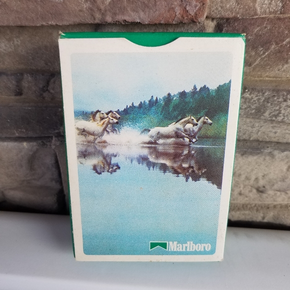 1989 Marlboro Horse Playing Cards Running Across River White Philip Morris OA - Picture 7 of 8